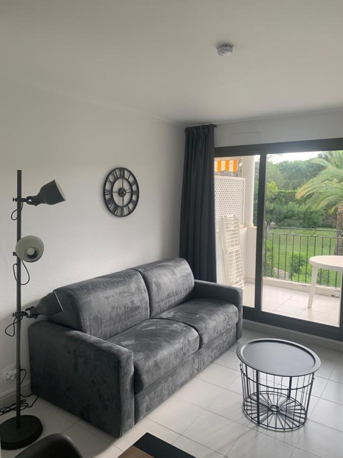 Appartement Agreable En Bord De Mer Вильфранш-сюр-Мер Экстерьер фото